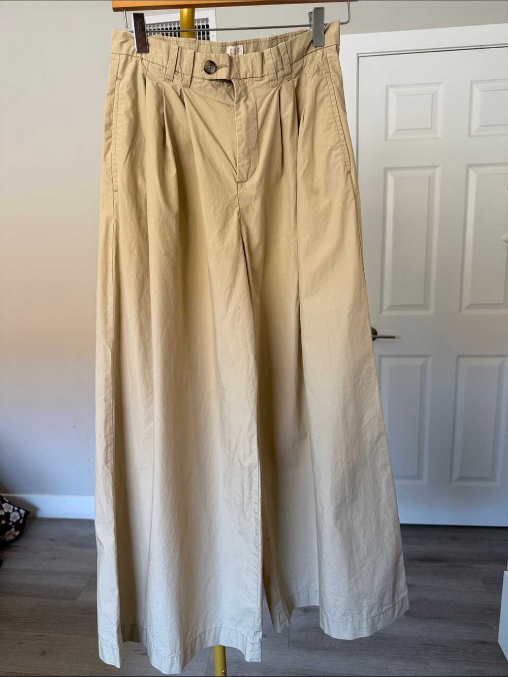 Wide-Leg Cream Cotton Trousers